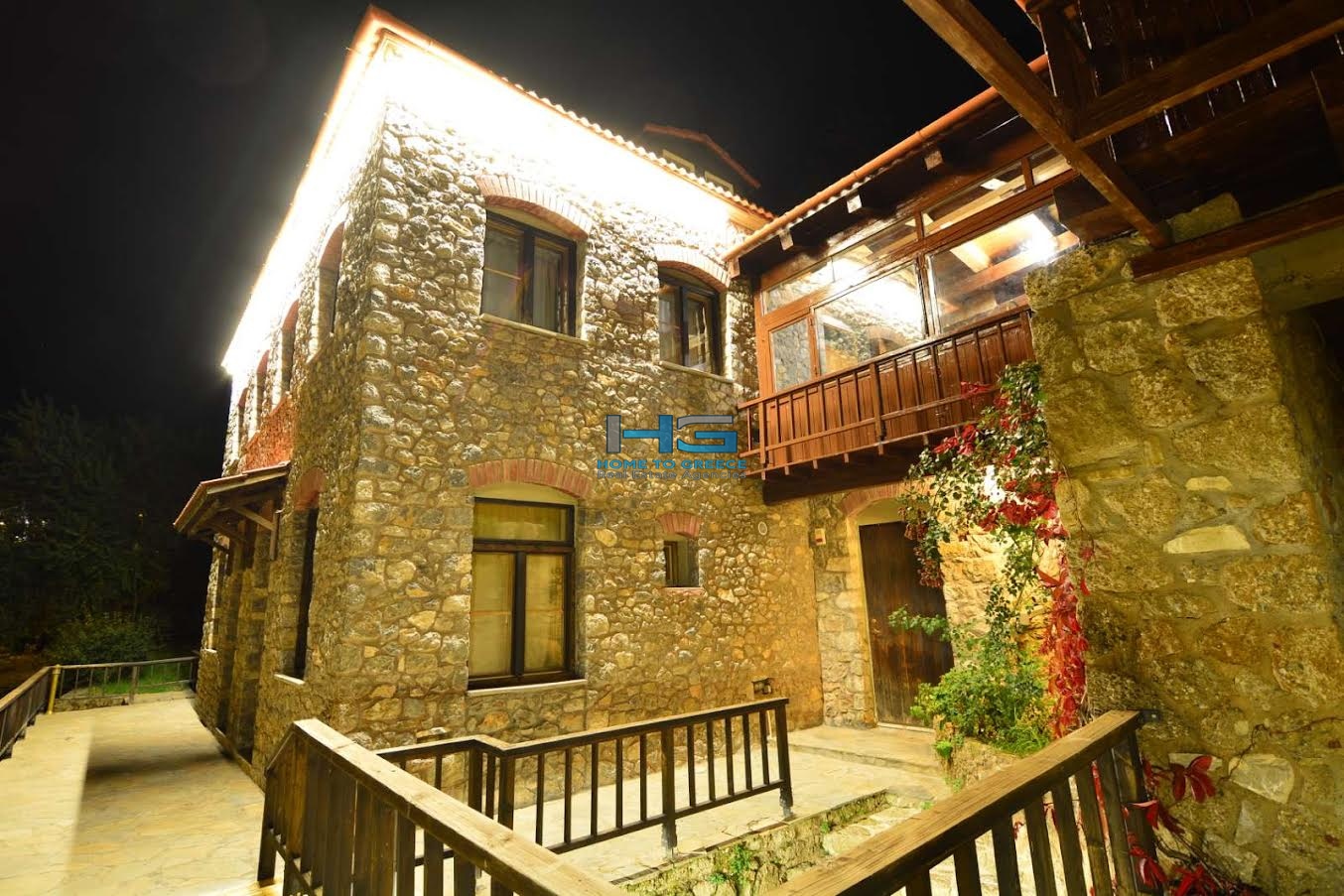 Πωλείται Ξενοδοχείο 3*** Αστέρων στα Τρίκαλα Κορινθίας (21 Δωμάτια)