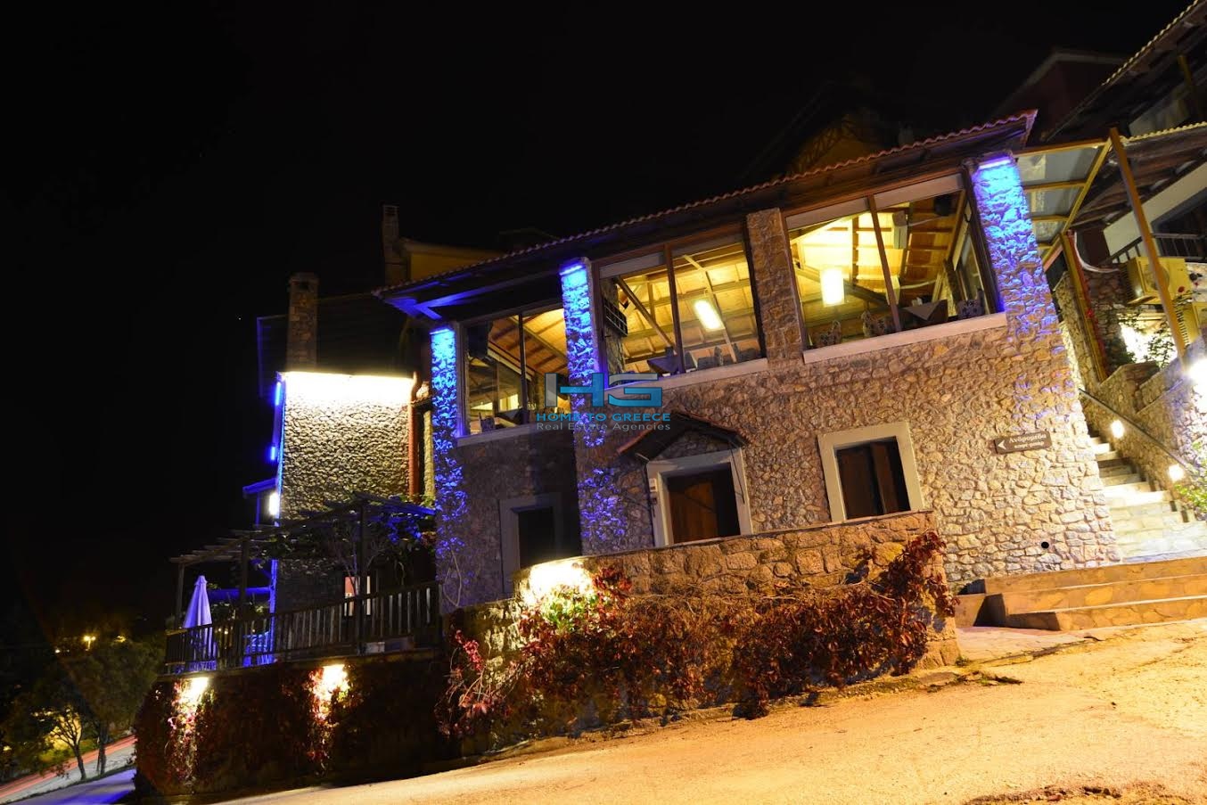 Πωλείται Ξενοδοχείο 3*** Αστέρων στα Τρίκαλα Κορινθίας (21 Δωμάτια)