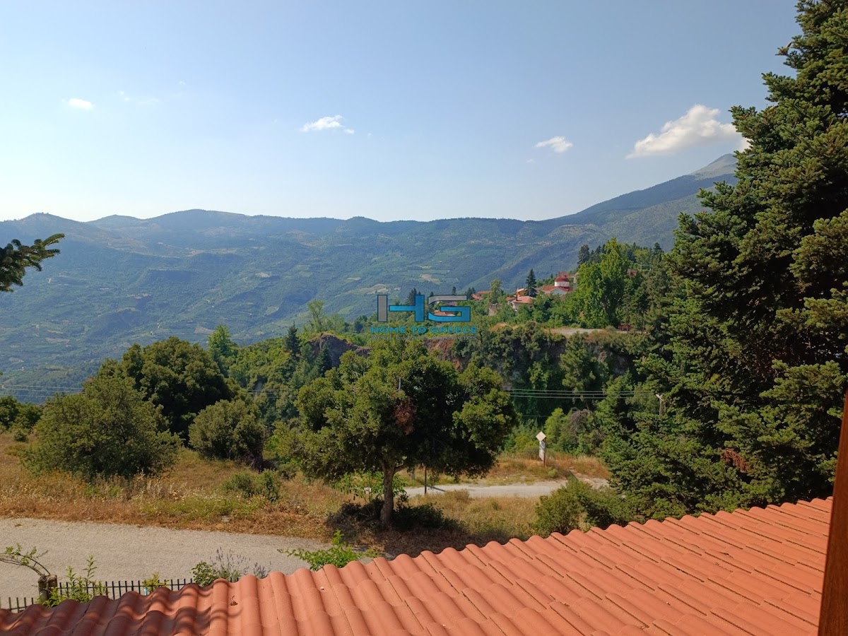 2 Ανεξάρτητες Μεζονέτες 79τ.μ. και 78τ.μ στη Μέση Συνοικία Τρίκαλων – Ξυλόκαστρο Ν. Κορινθίας