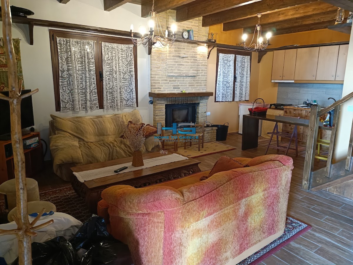 2 Ανεξάρτητες Μεζονέτες 79τ.μ. και 78τ.μ στη Μέση Συνοικία Τρίκαλων – Ξυλόκαστρο Ν. Κορινθίας