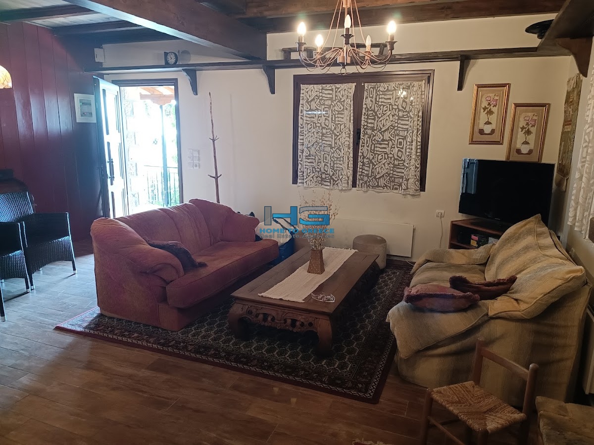 2 Ανεξάρτητες Μεζονέτες 79τ.μ. και 78τ.μ στη Μέση Συνοικία Τρίκαλων – Ξυλόκαστρο Ν. Κορινθίας