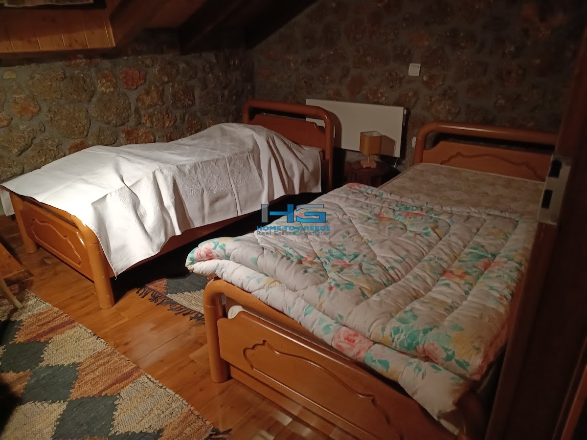 2 Ανεξάρτητες Μεζονέτες 79τ.μ. και 78τ.μ στη Μέση Συνοικία Τρίκαλων – Ξυλόκαστρο Ν. Κορινθίας