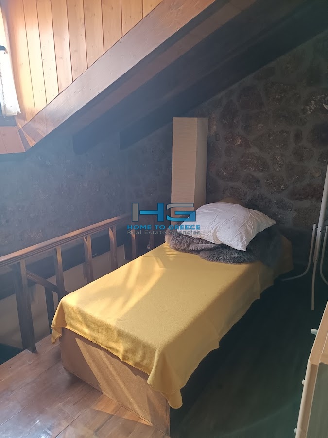 2 Ανεξάρτητες Μεζονέτες 79τ.μ. και 78τ.μ στη Μέση Συνοικία Τρίκαλων – Ξυλόκαστρο Ν. Κορινθίας