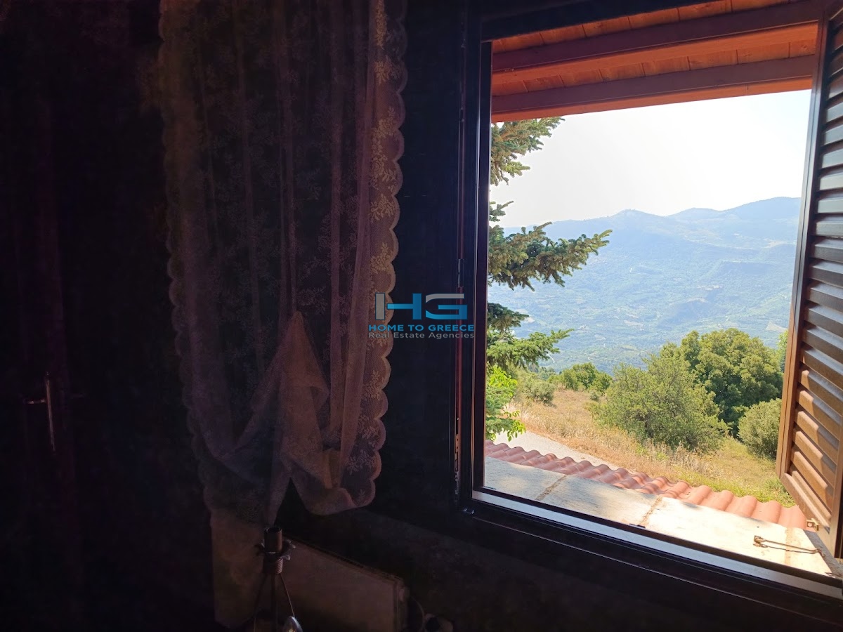 2 Ανεξάρτητες Μεζονέτες 79τ.μ. και 78τ.μ στη Μέση Συνοικία Τρίκαλων – Ξυλόκαστρο Ν. Κορινθίας