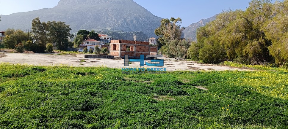 Επενδυτικό οικόπεδο 8.600τ.μ. επάνω στο κύμα στο Καμάρι Ξυλοκάστρου στο Ν. Κορινθίας