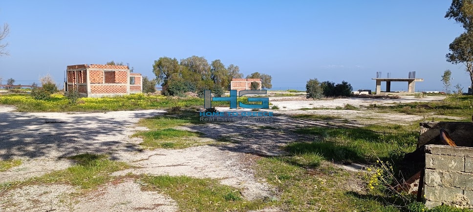 Επενδυτικό οικόπεδο 8.600τ.μ. επάνω στο κύμα στο Καμάρι Ξυλοκάστρου στο Ν. Κορινθίας