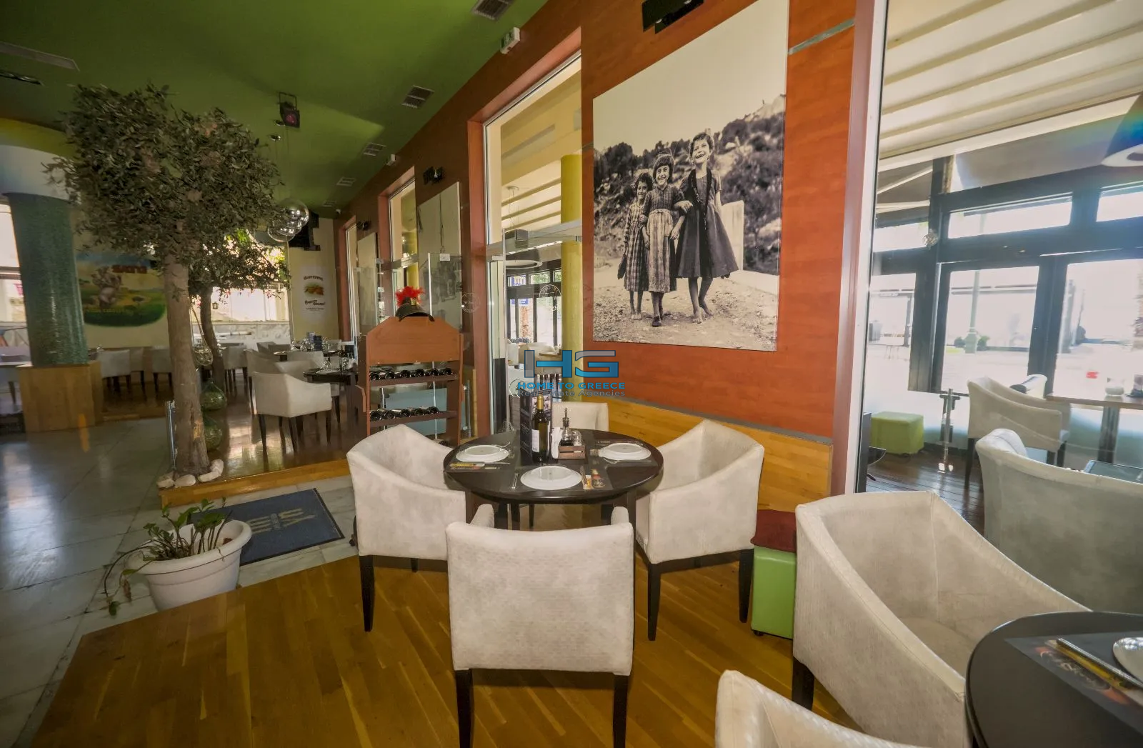 ΠΩΛΕΙΤΑΙ ΕΠΙΧΕΙΡΗΣΗ ΕΣΤΙΑΣΗΣ στο Λουτράκι , Εστιατόριο – cafe / lounge bar