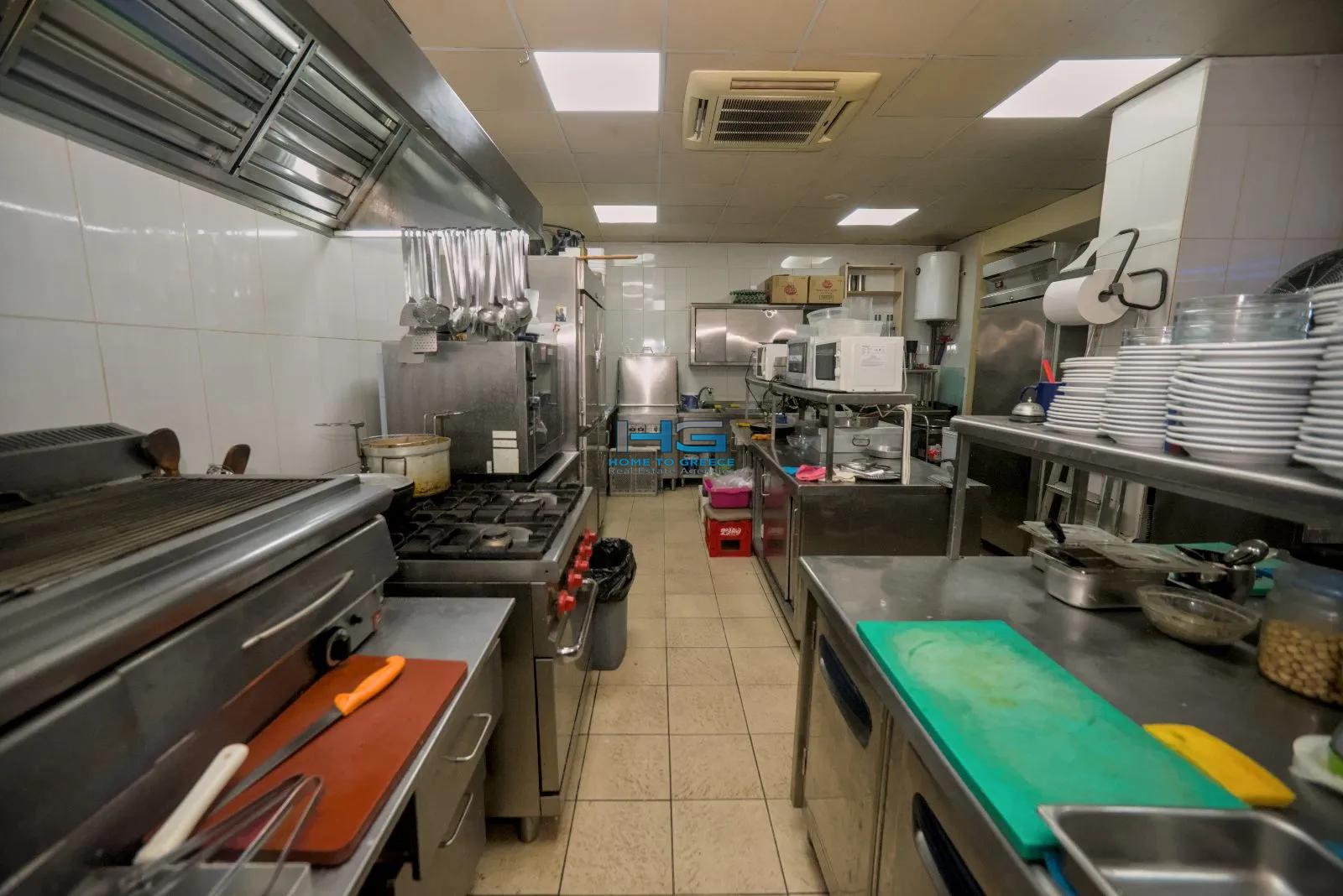 ΠΩΛΕΙΤΑΙ ΕΠΙΧΕΙΡΗΣΗ ΕΣΤΙΑΣΗΣ στο Λουτράκι , Εστιατόριο – cafe / lounge bar