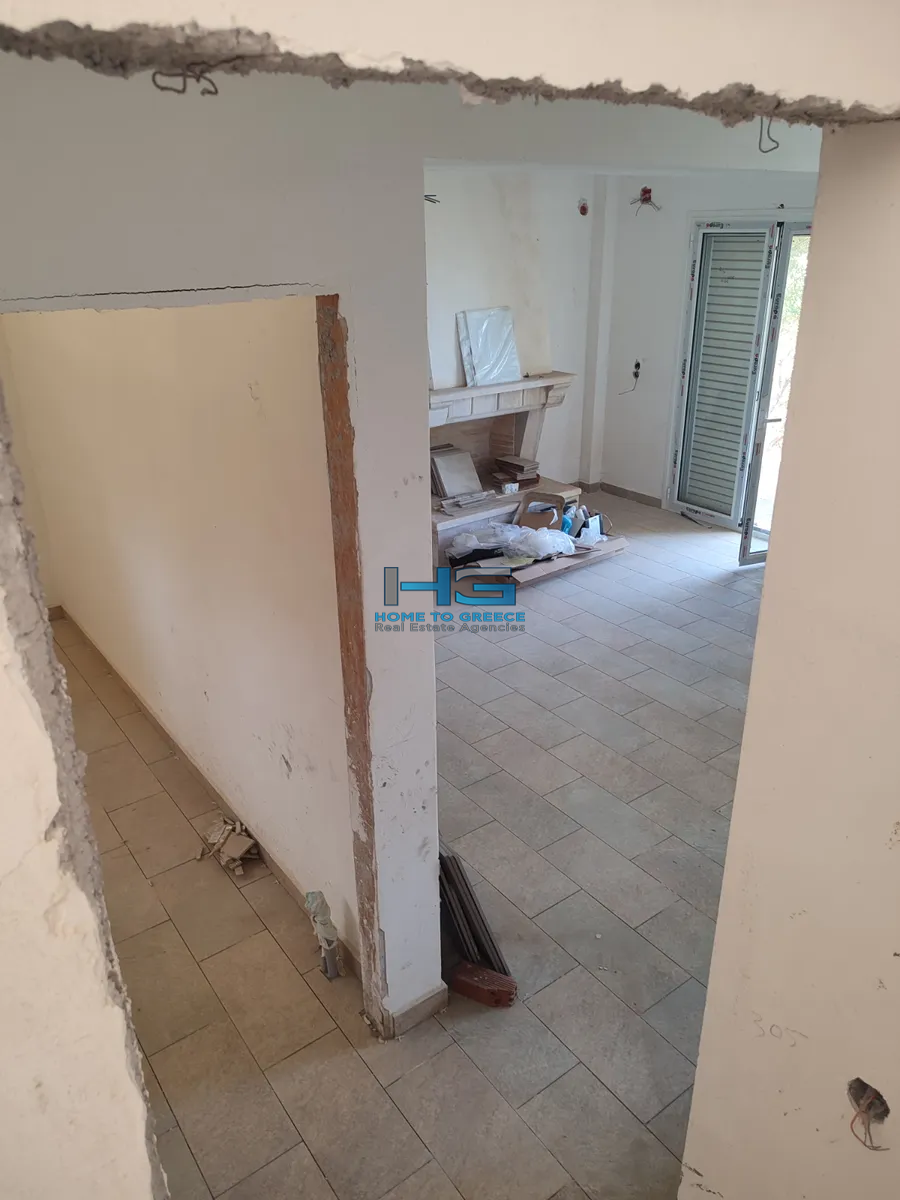 Επενδυτική Ευκαιρία – Γωνιακό Ακίνητο 3 Ορόφων στο Μελίσσι Κορινθίας